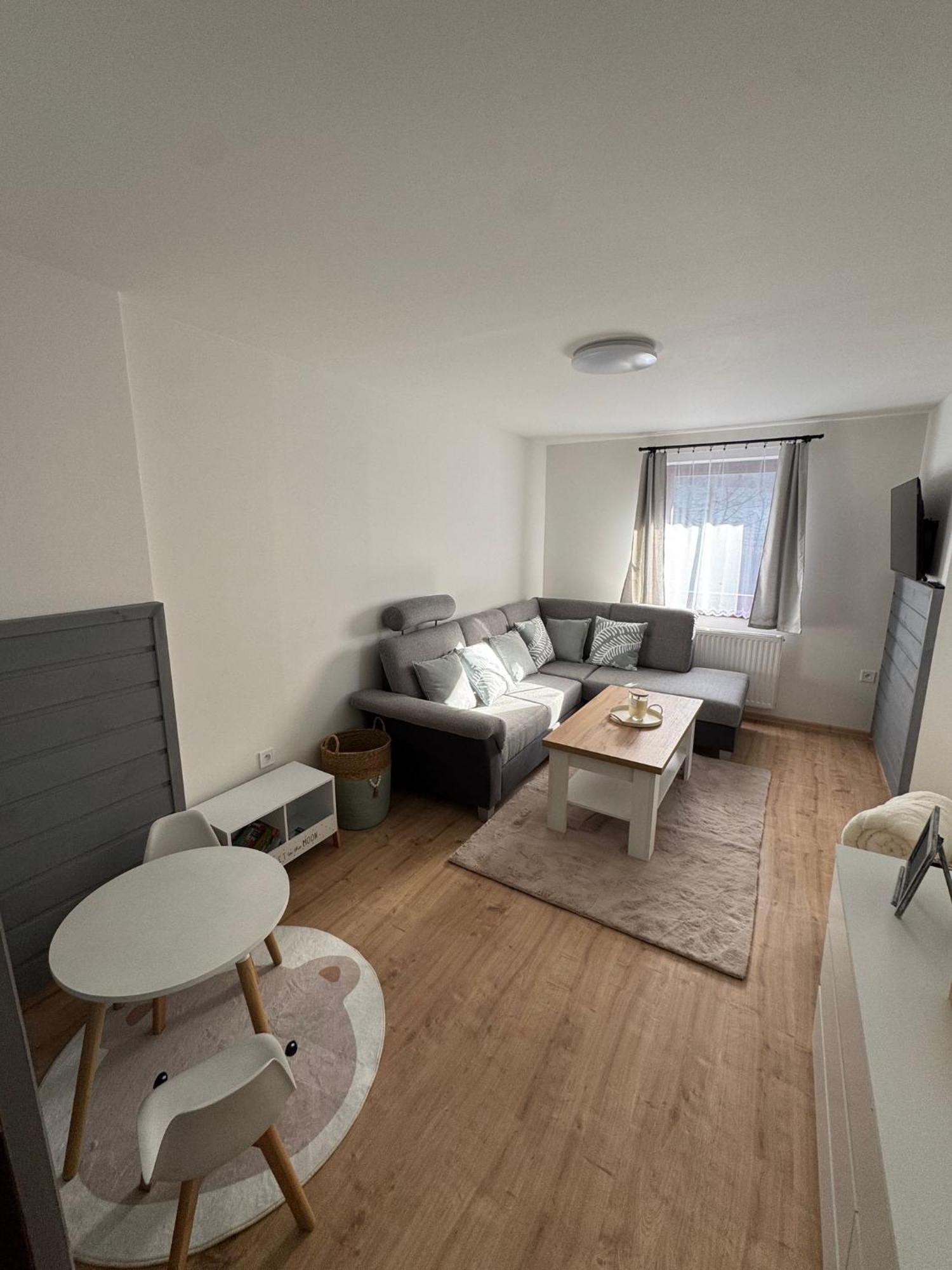 Ubytování pod Rozhlednou Velké Karlovice Exterior foto